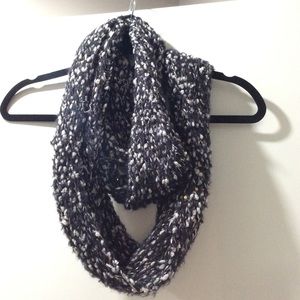 Infinity scarf